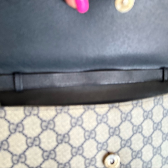 Authentic Gucci GG Supreme Leather Shoulder Bag/ Crossbody Bag. - Picture 17 of 17